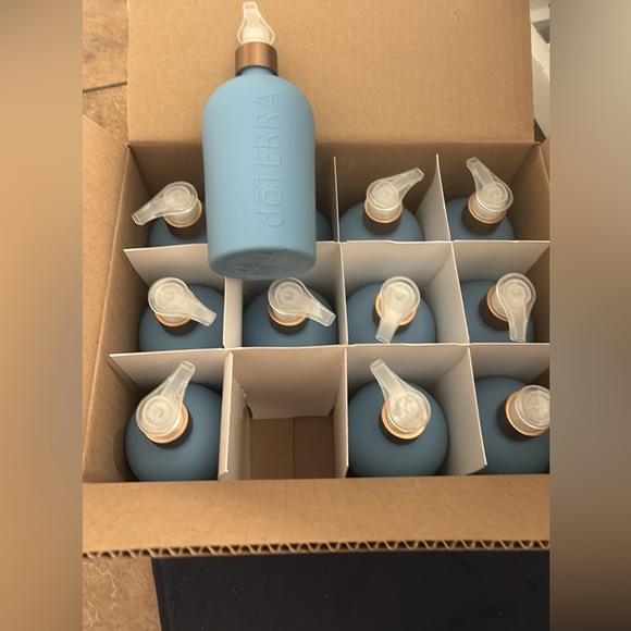 DoTerra Shampoo case of ten bottles. New never opened or used. - Picture 3 of 3